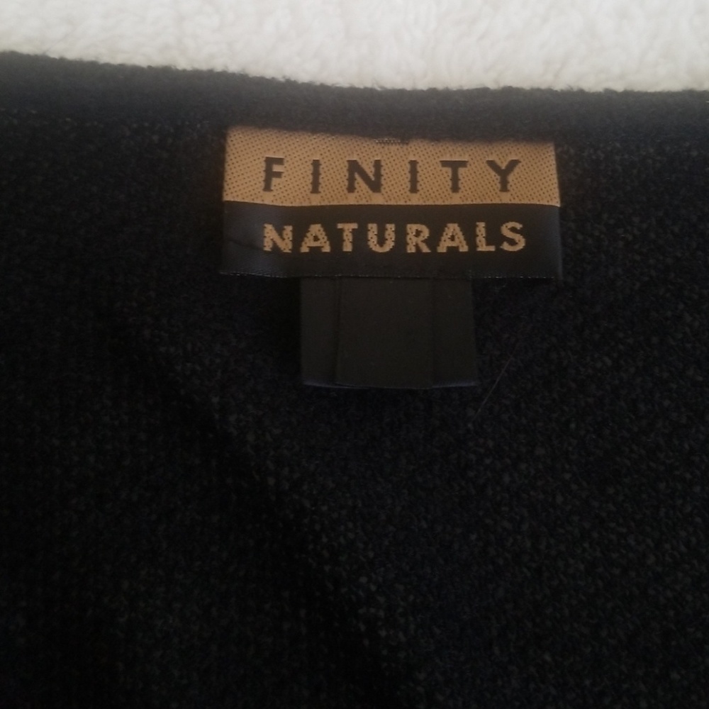 Finity Naturals Shell Sweater - Picture 6 of 6